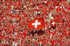 foule supporters suisses drapeau suisse